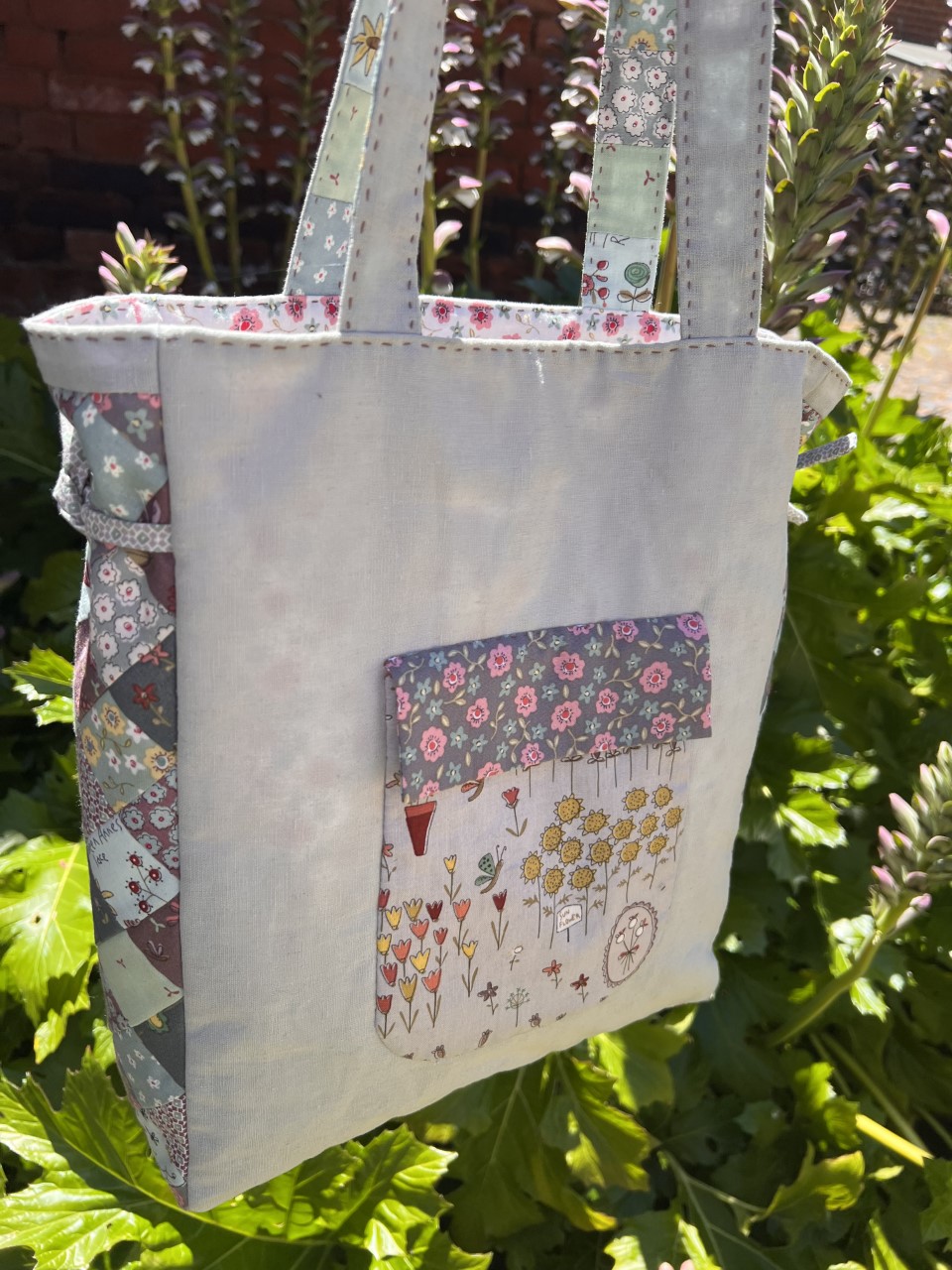 Signs of Spring Bag, Pattern by Anni Downs, Hatched and Patched