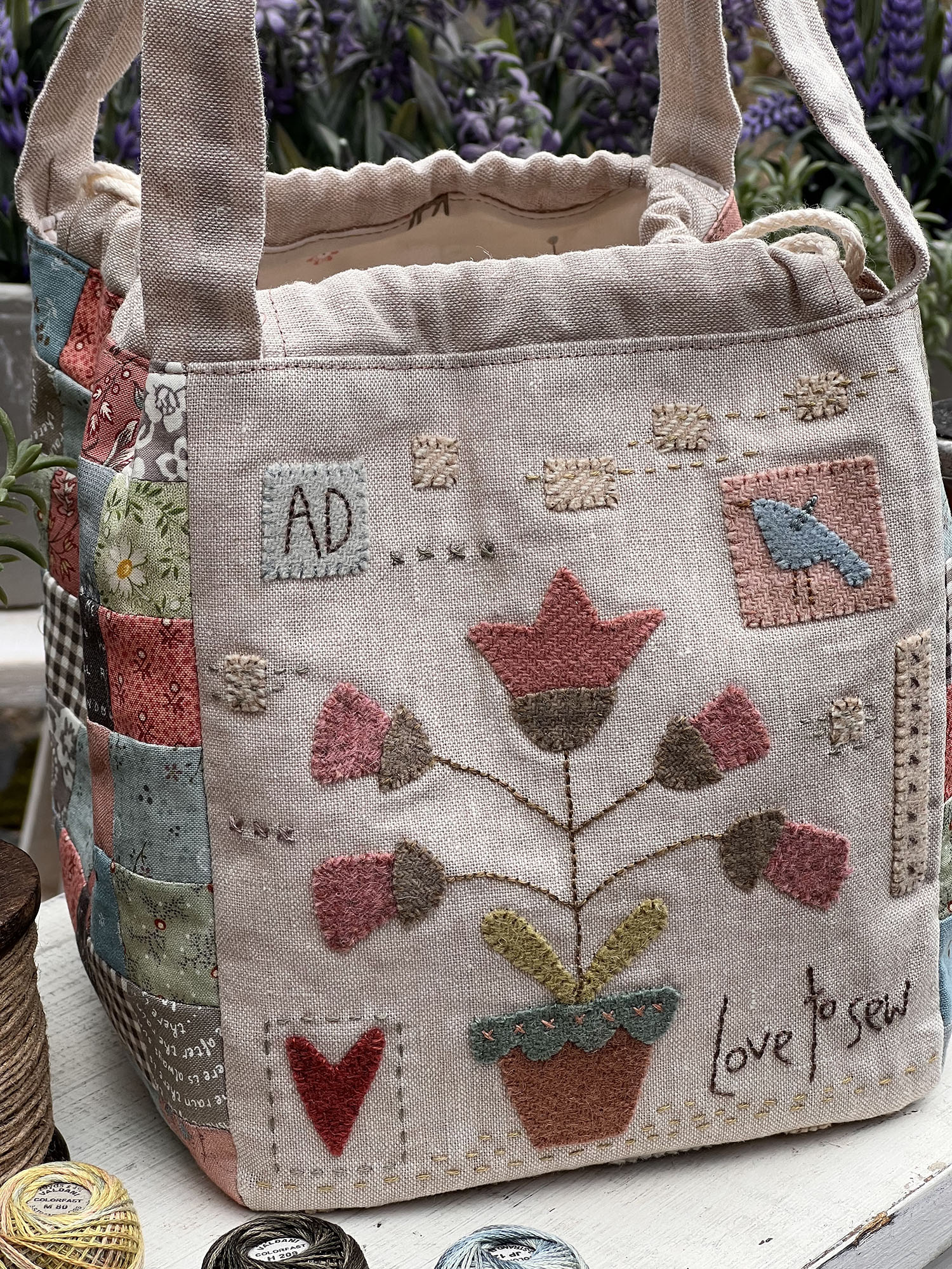 B029, Love to Sew Drawstring Bag, Pattern by Anni Downs Hatched and Patched